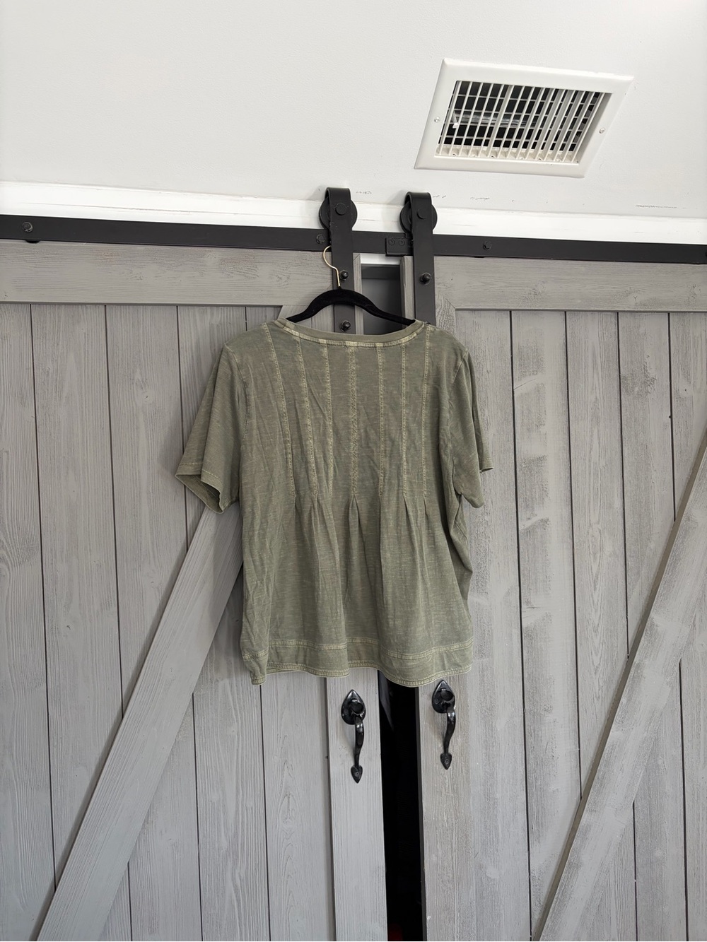 Lucky Brand Olive Short Sleeve Gathered Back Top